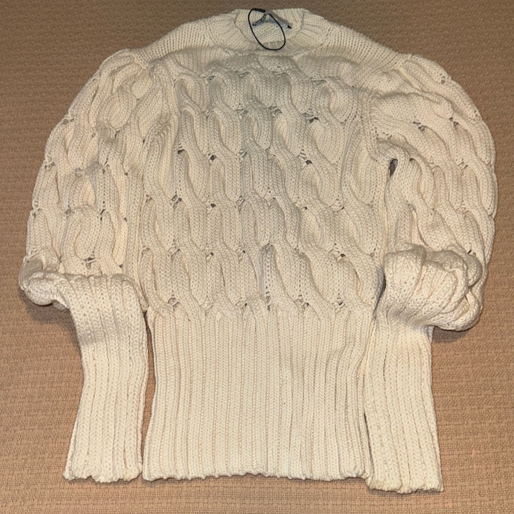 Zara cream colored cable knit sweater